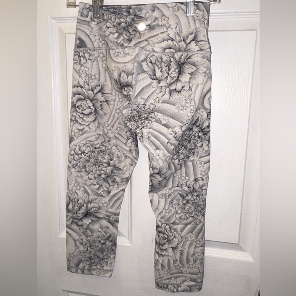 lululemon athletica Gray Floral Leggings